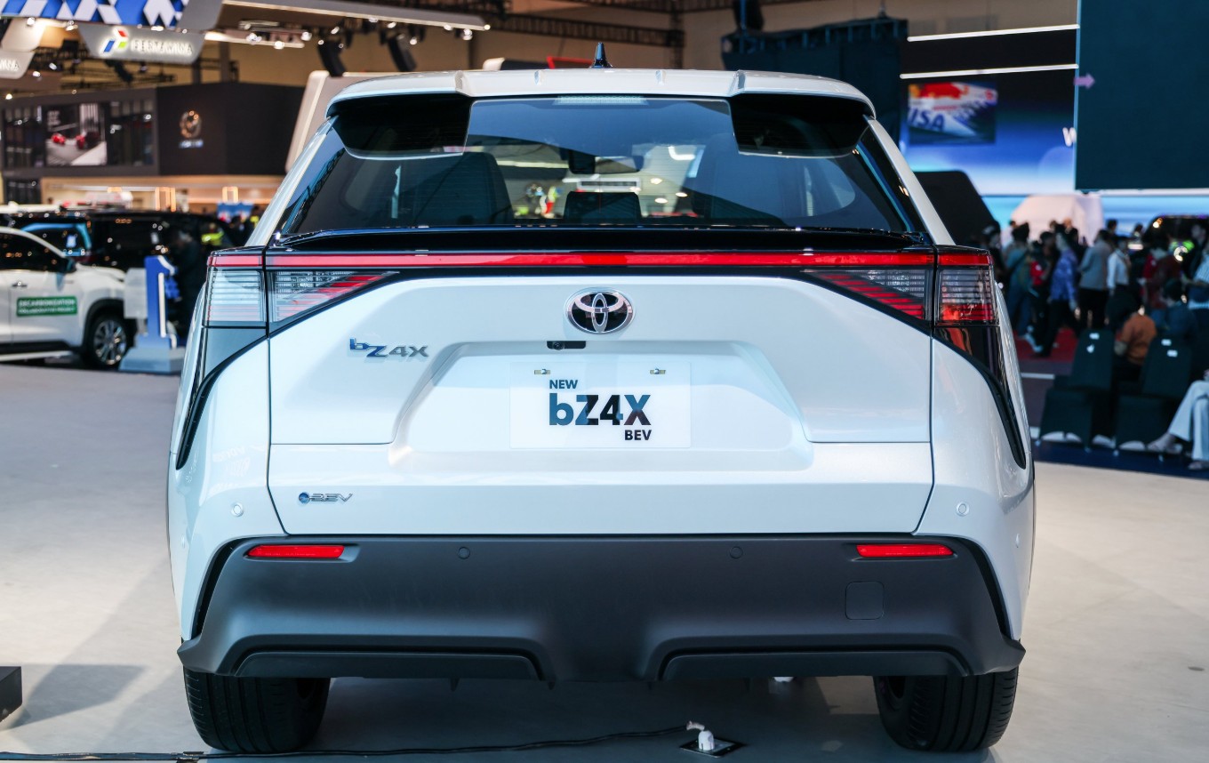 2025-GIIAS-Toyota-bZ4X-FL-1 5.jpg
