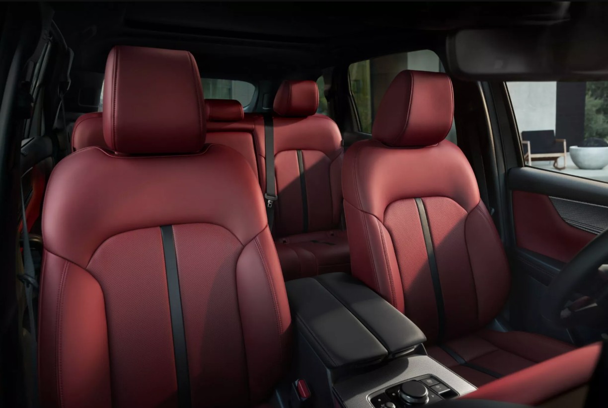 2025-Mazda-CX-70 5.jpg