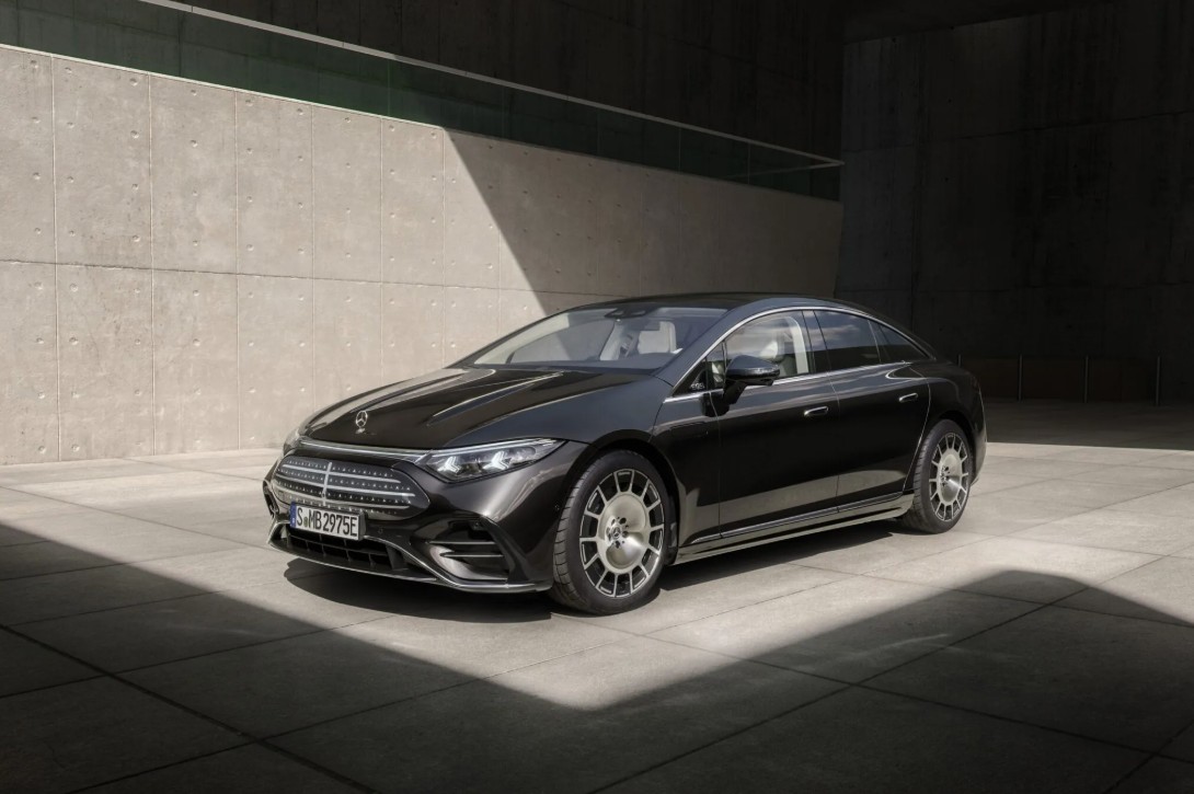 2026-Mercedes-EQS-New.jpg