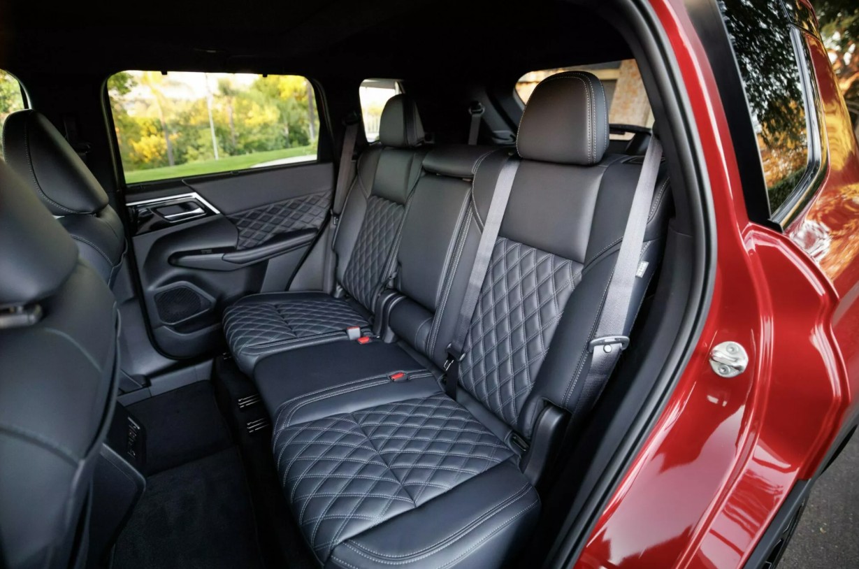 2026-Nissan-Rogue-Plug-in-Hybrid 7.jpg