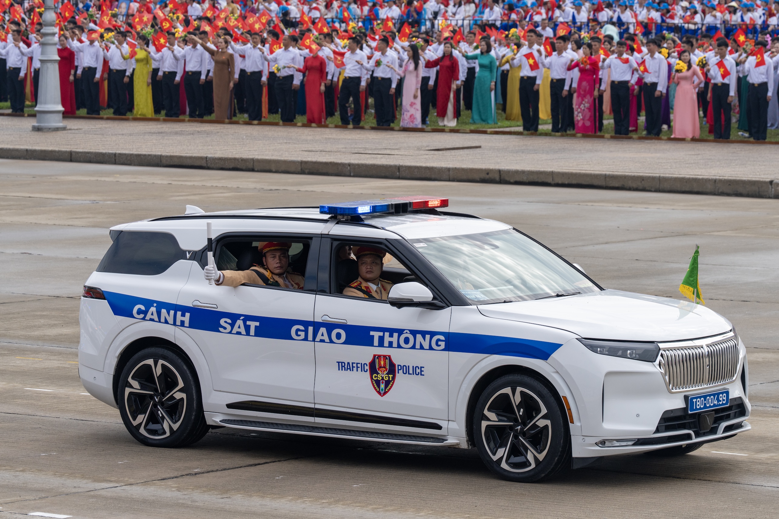 65. Khối Xe chỉ huy giao thông dẫn đoàn 5.jpg