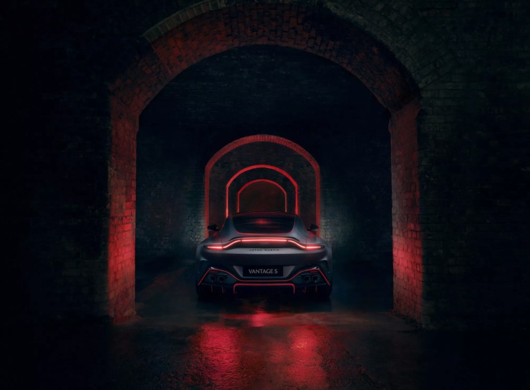 Aston-Martin-Vantage-S 5.JPG