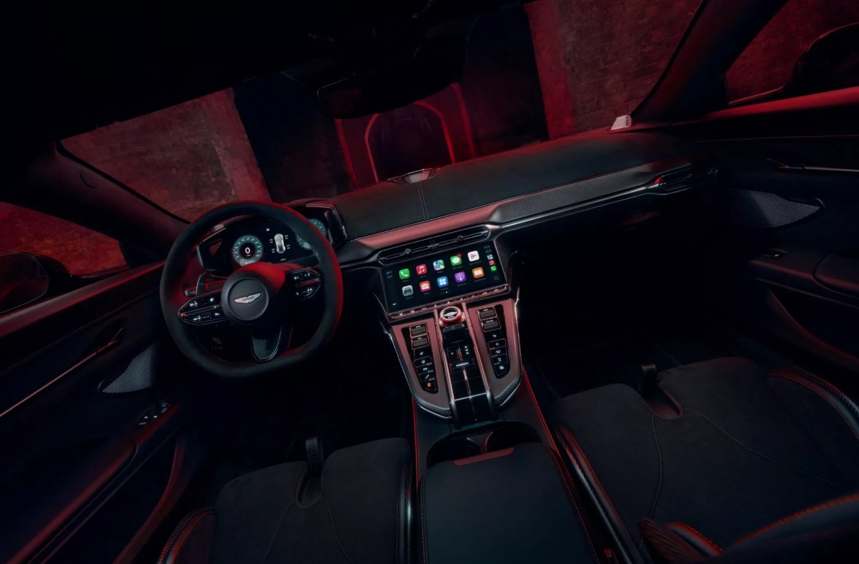 Aston-Martin-Vantage-S 6.JPG