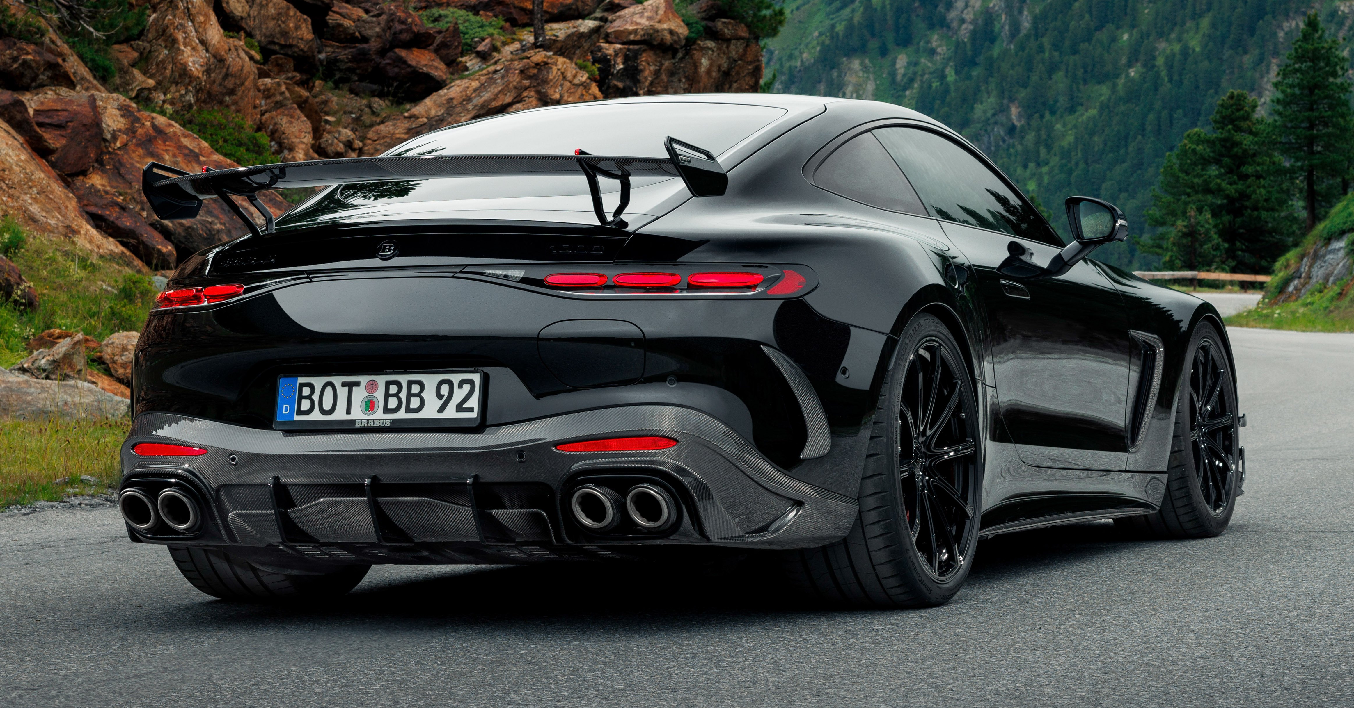 Brabus-1000-Mercedes-AMG-GT63S-E-Performance-7.jpg