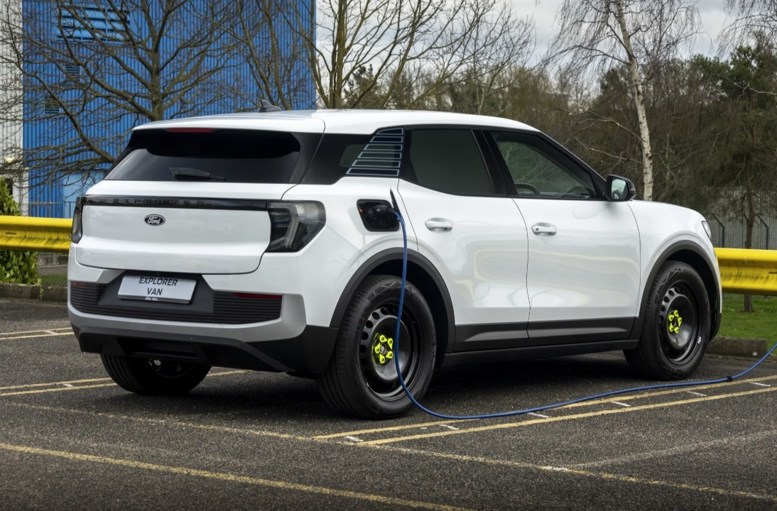 Explorer Van 2.jpg
