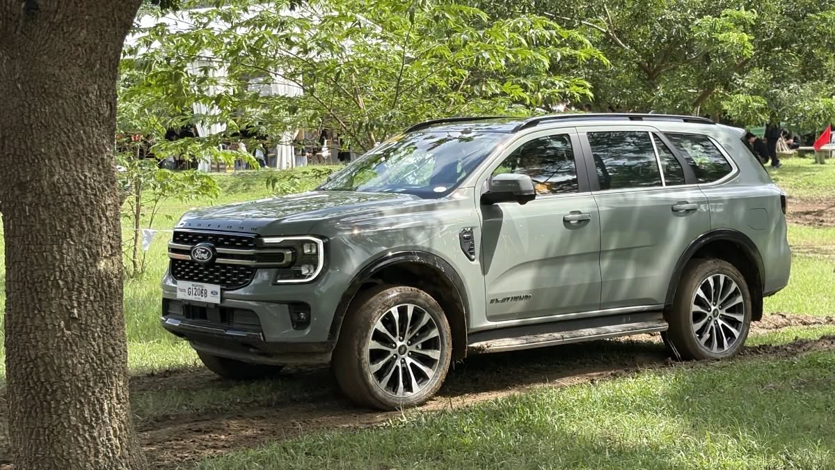 Ford Everest Platinum 4.jpg