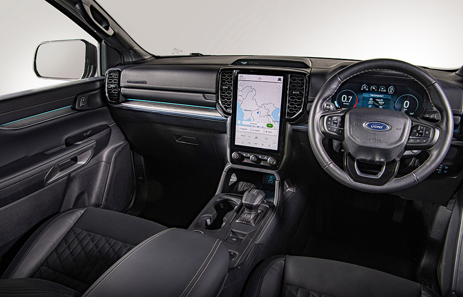 Ford-Everest-Platinum-Interior-1.jpg
