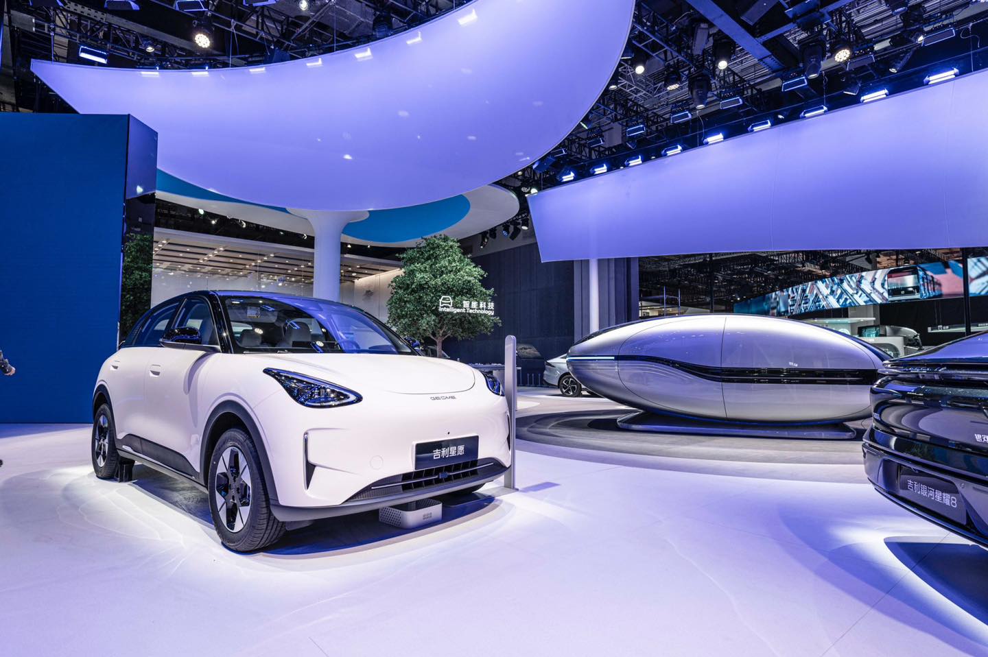 Geely Shanghai Auto Show 4.jpg