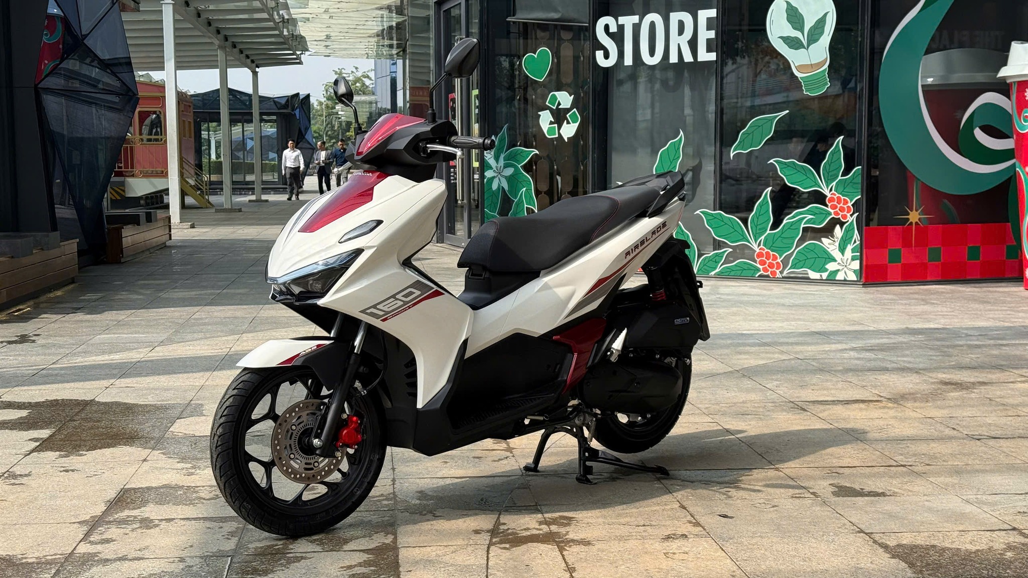 honda-air-blade-160-anh-1.jpg