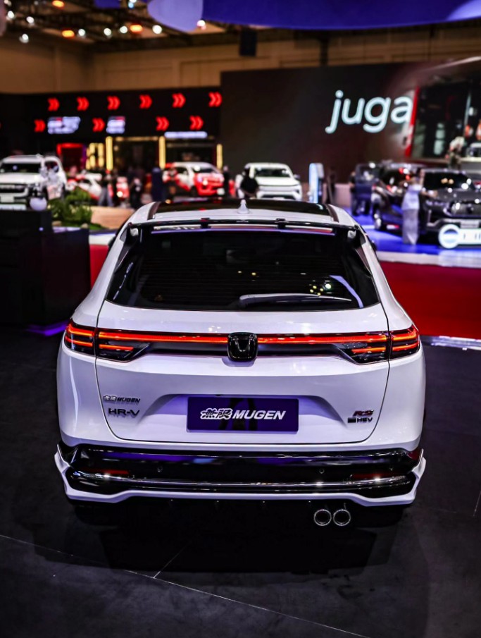 Honda HR-V RS eHEV Mugen 8.jpg