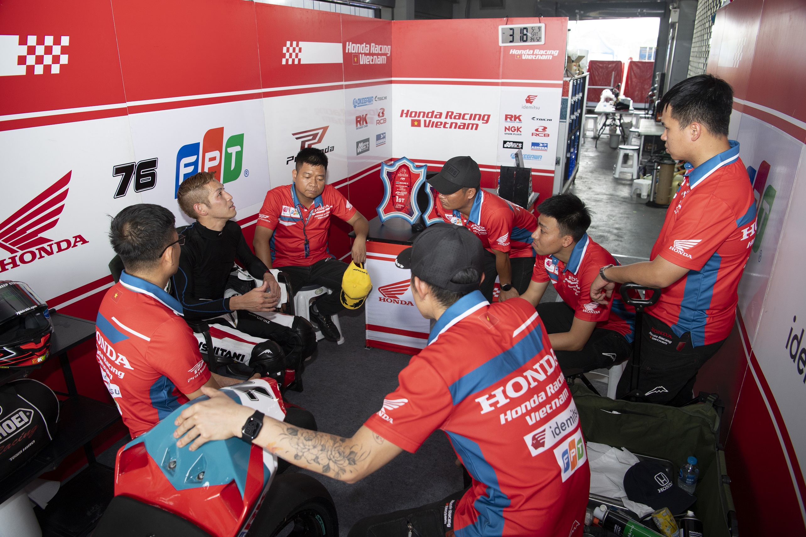 Honda Racing Vietnam (1).JPG