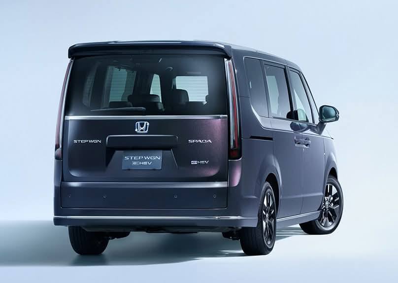 Honda StepWGN Spada eHEV 3.jpg