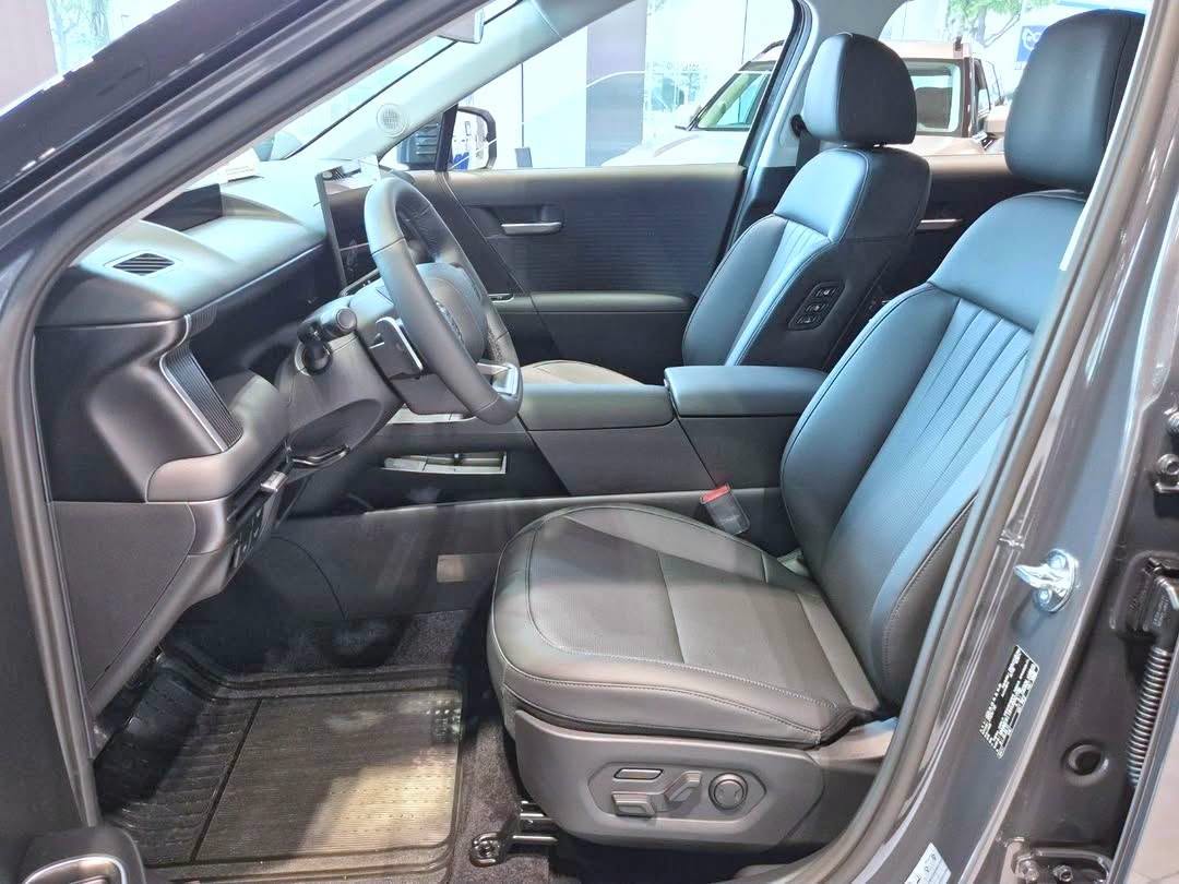 Hyundai Tucson Hybrid 4.jpg