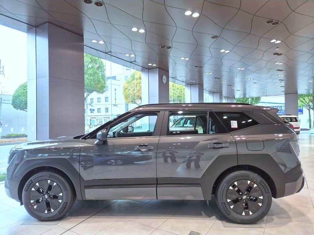 Hyundai Tucson Hybrid 6.jpg