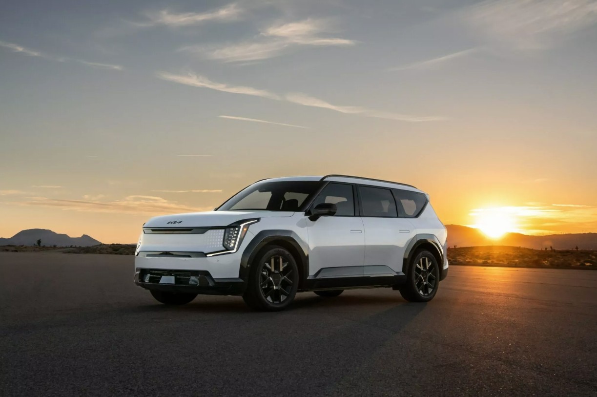 Kia EV9 2026.JPG