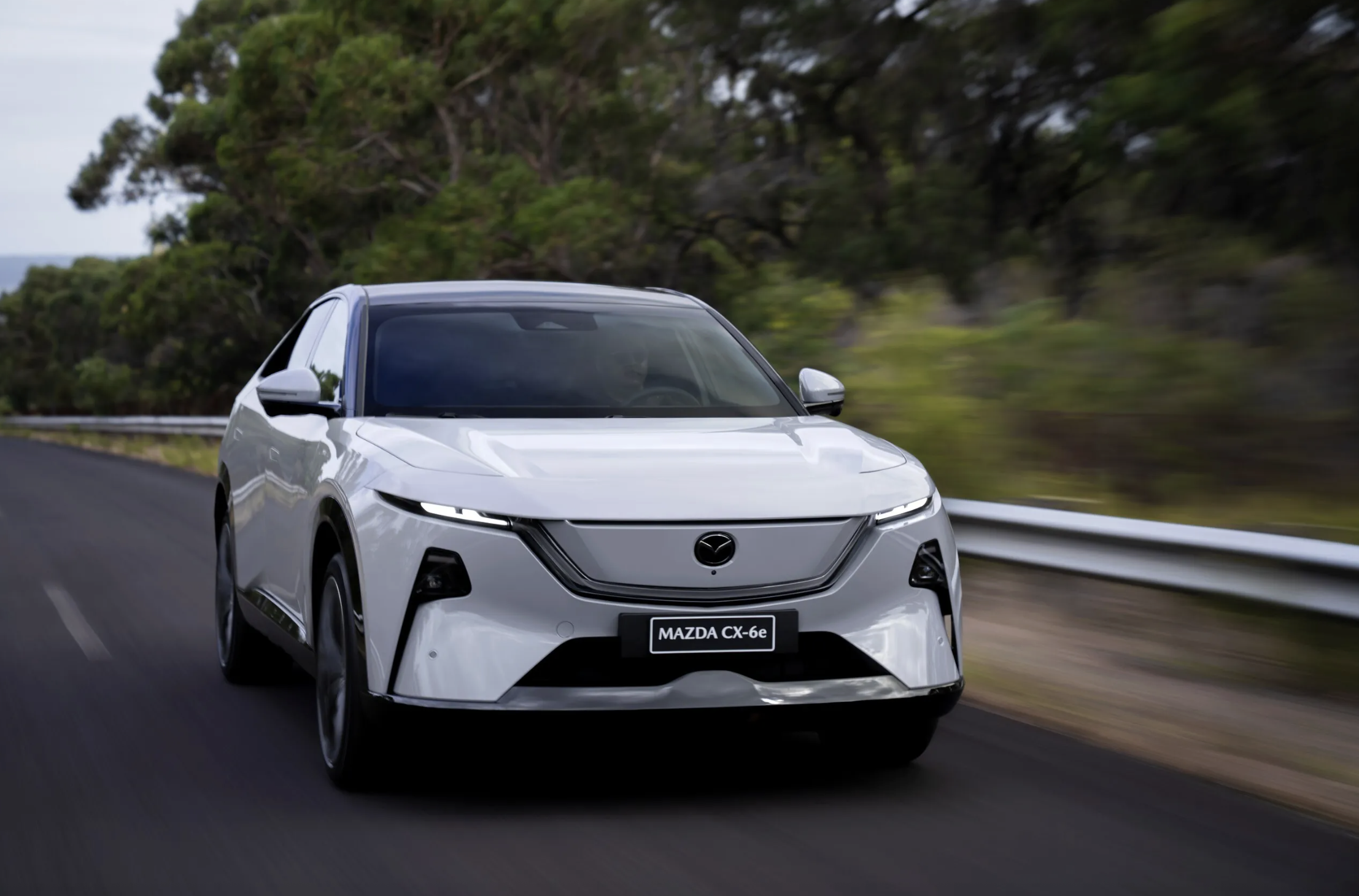 Mazda CX-6e  2026-04-11 lúc 11.15.33.png