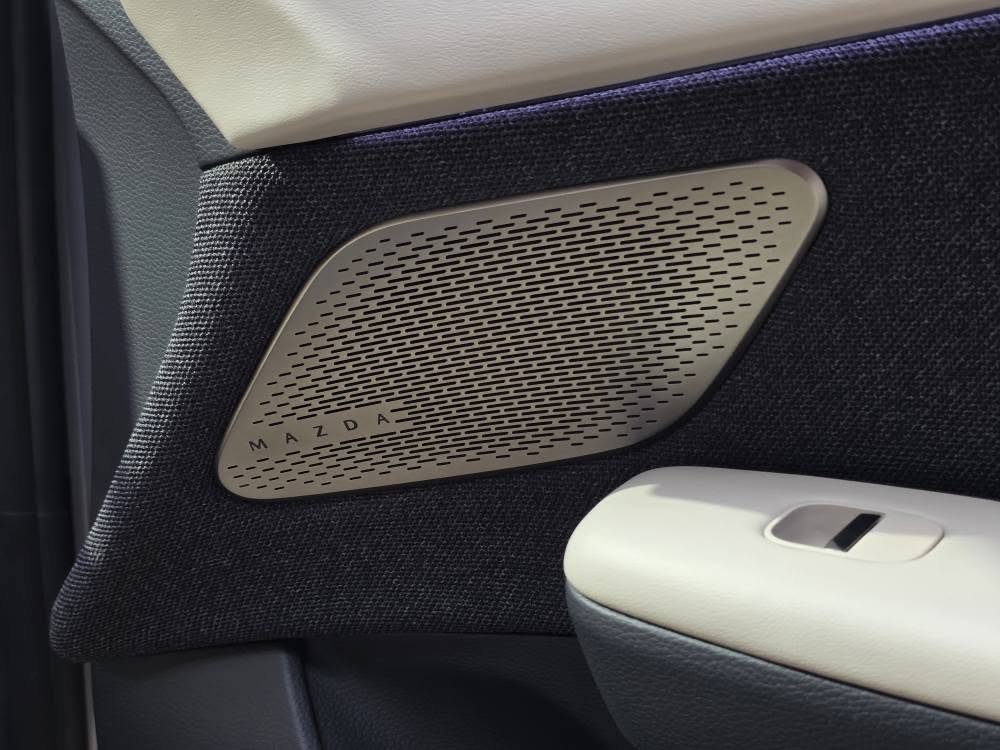 Mazda EZ-60 2025 10.jpg