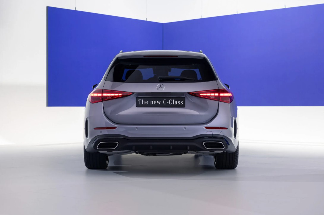 Mercedes-Benz C-Class facelift 3.jpg