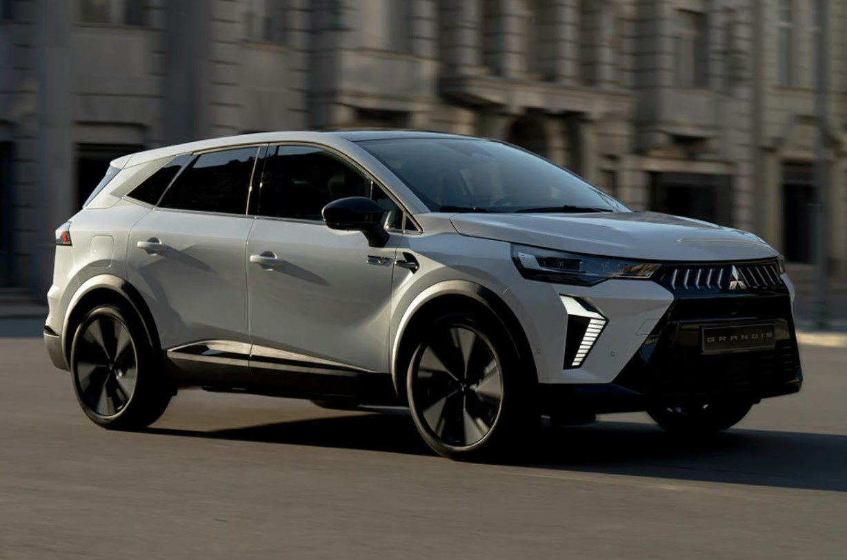 Mitsubishi Grandis 2026.JPG