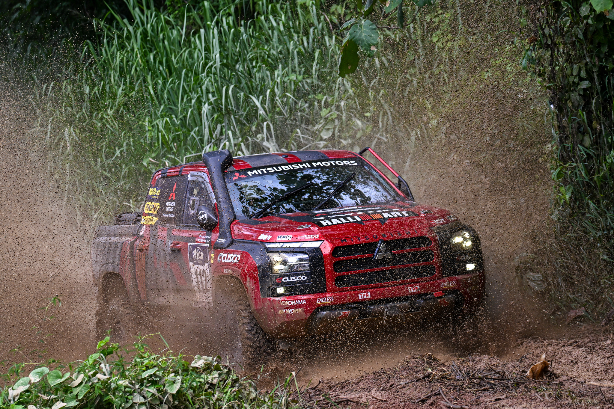 Mitsubishi Triton  (1).jpg