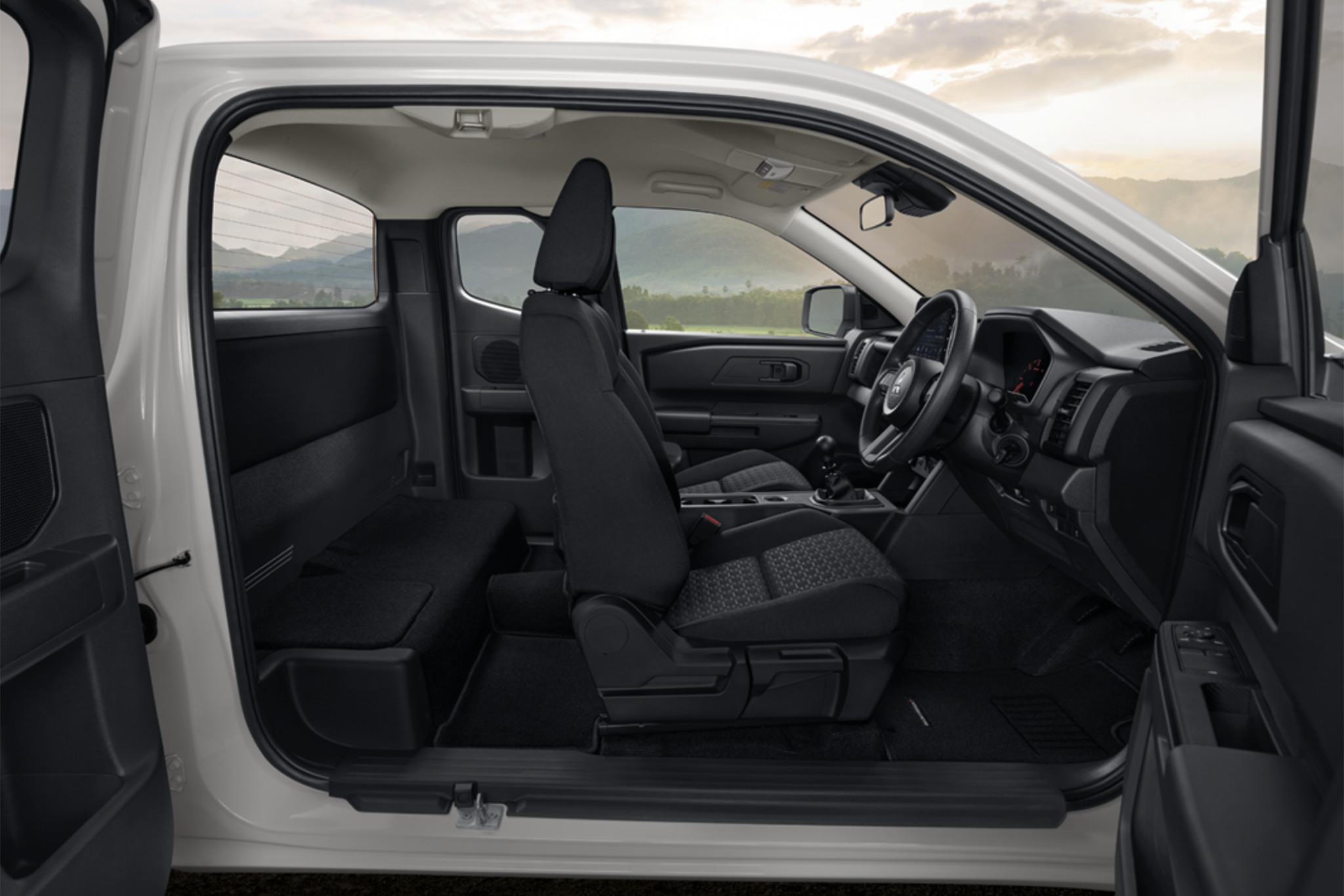 Mitsubishi TRITON 4.jpg