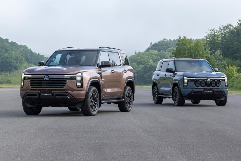 Mitsubishi_PAJERO_official_006.jpg