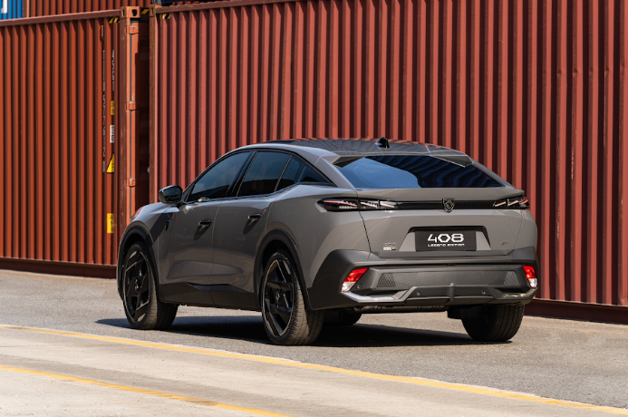 Peugeot 408 Legend Edition 3.PNG