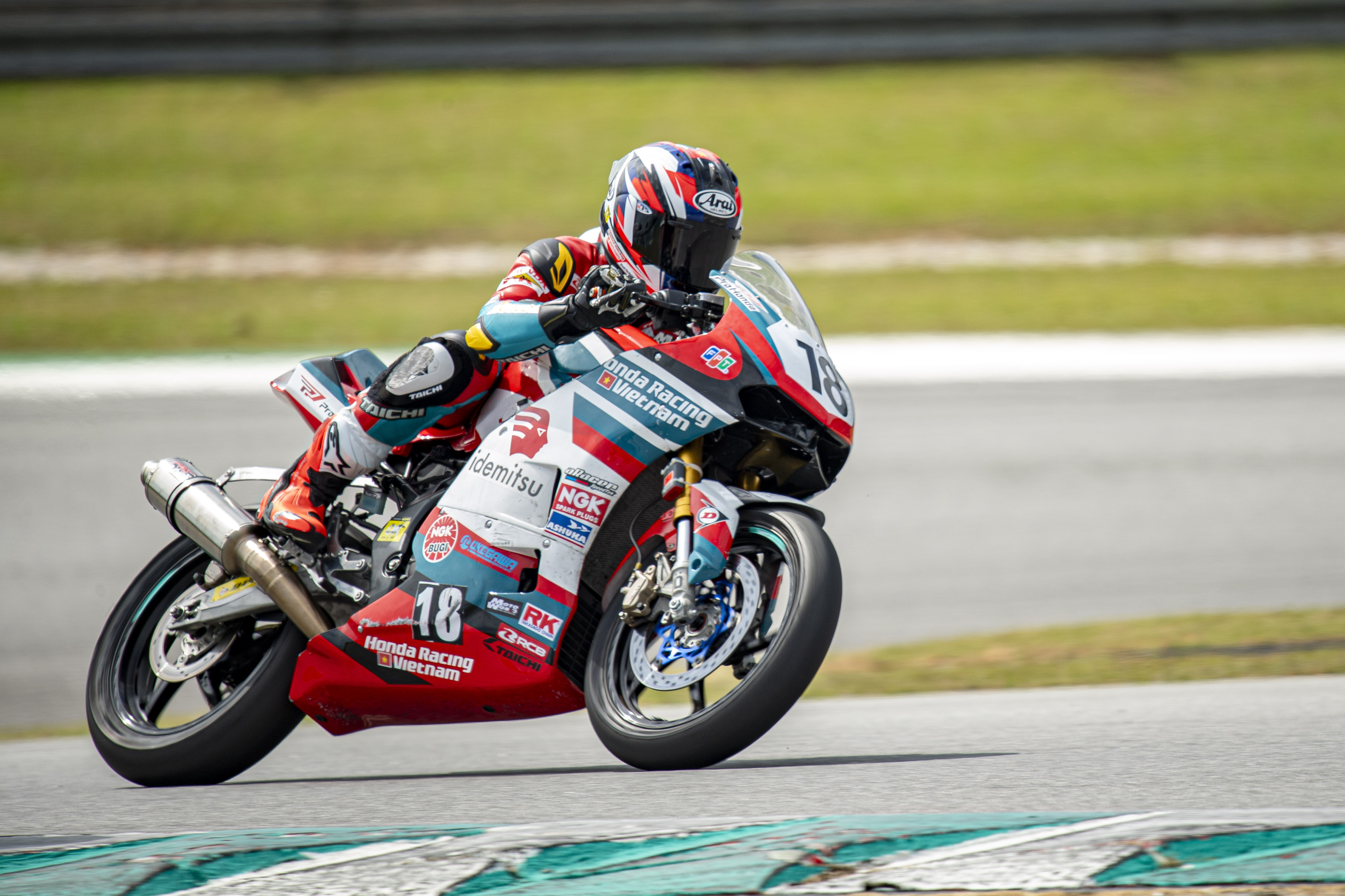 Race 1 R2 ARRC 2025 (1).JPG