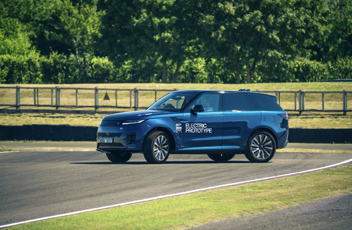 Range Rover Sport EV 2026-07-18 lúc 11.55.22.png