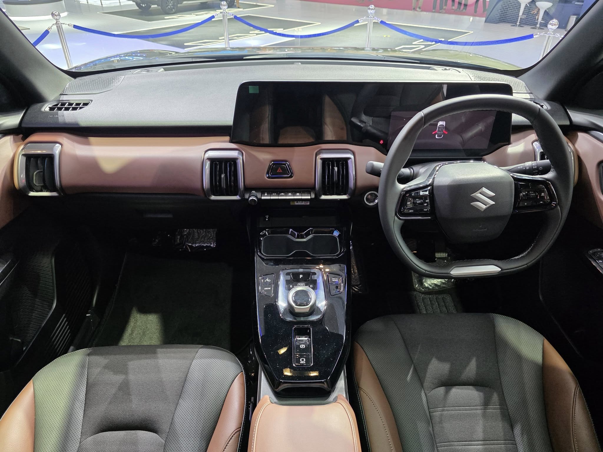 Suzuki e VITARA 3.jpg