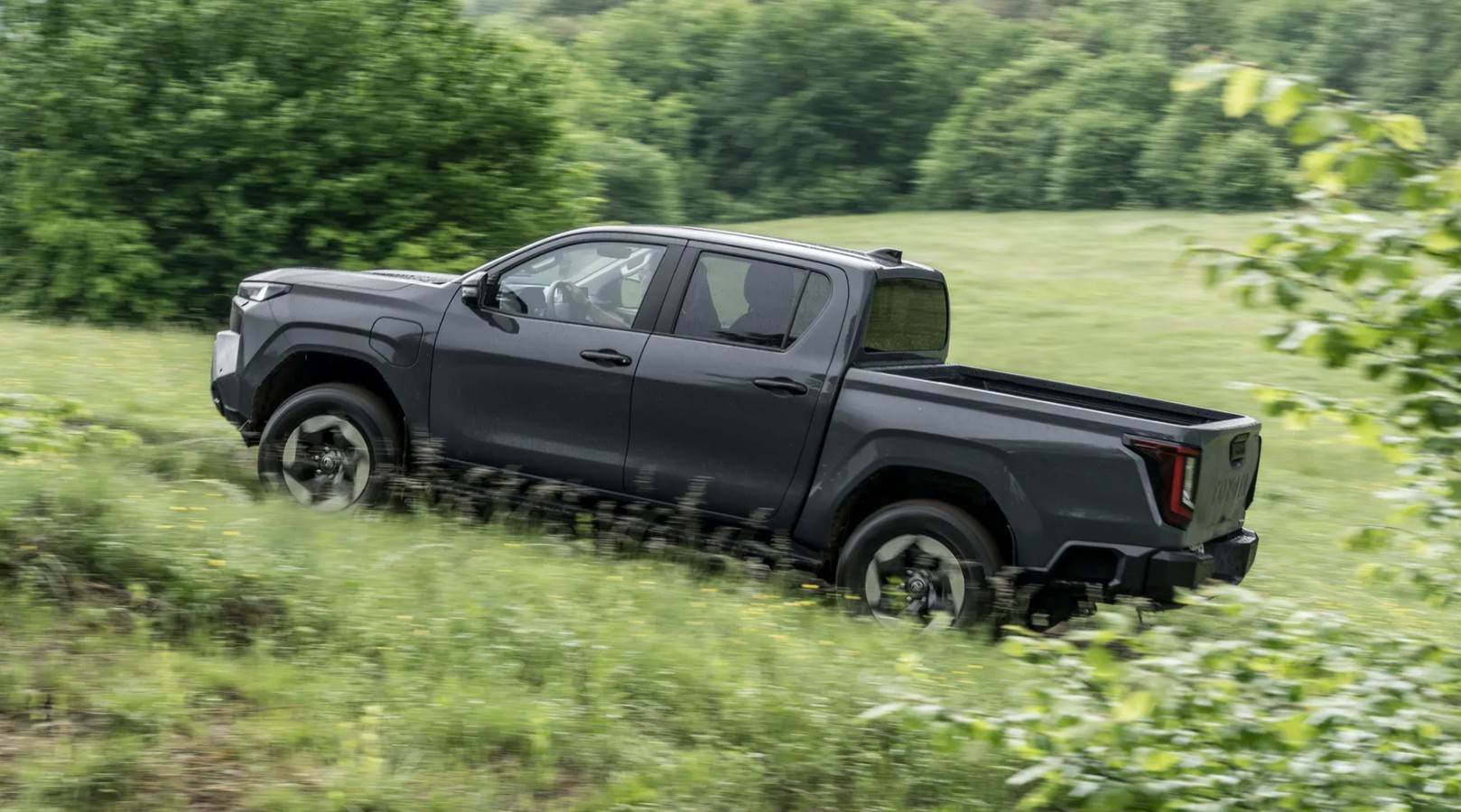 Toyota Hilux-a3.jpg