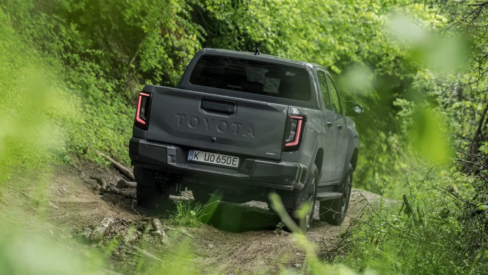 Toyota Hilux-a4.jpg