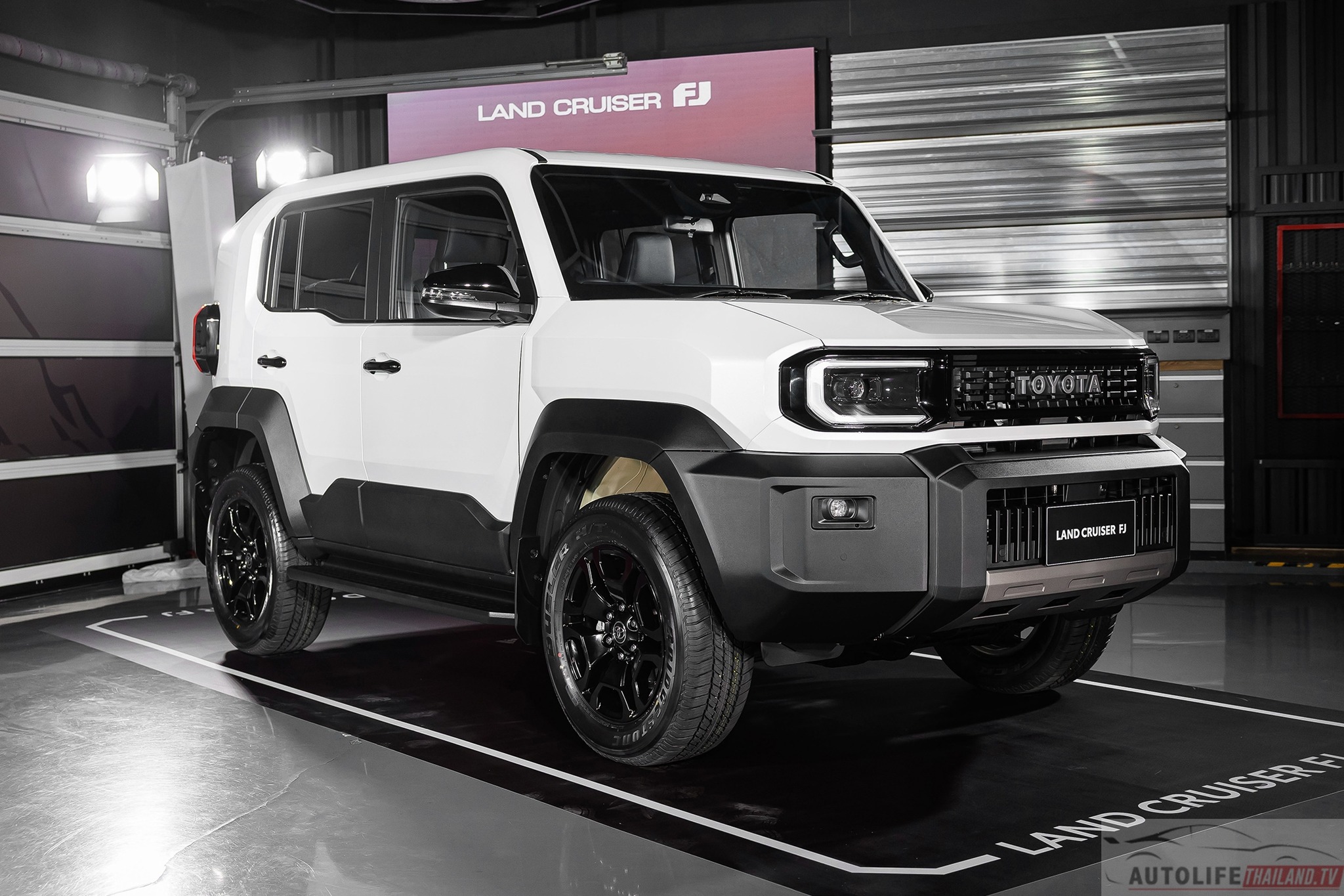 Toyota Land Cruiser FJ 2026 .jpg