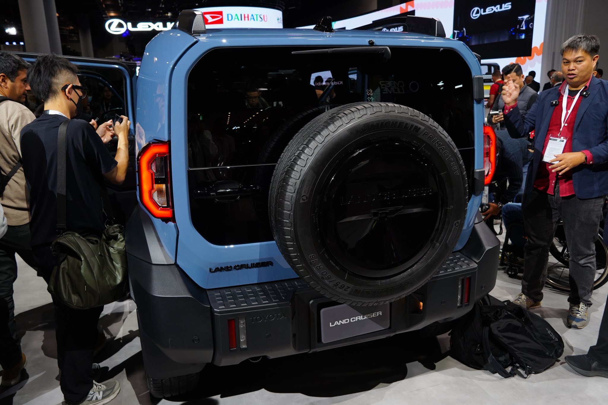 Toyota Land Cruiser FJ 3.jpg