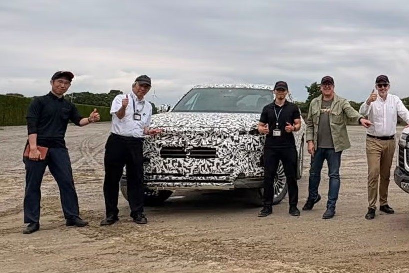 toyota-mystery-crossover-possible-toyota-land-cruiser-ev 2.jpg
