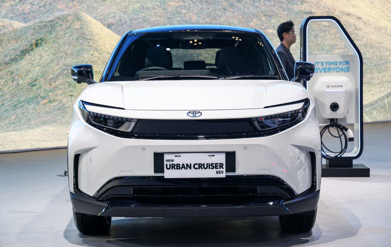 Toyota Urban Cruiser EV 4.jpg