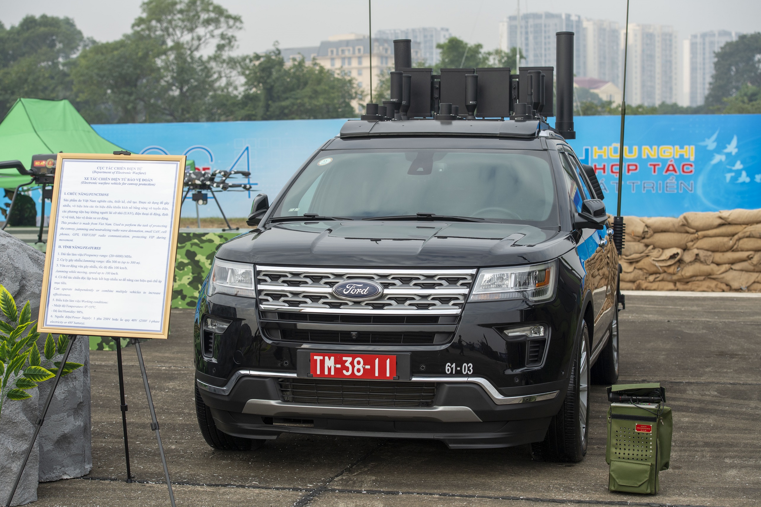 Triển lãm quốc phòng (24).JPG