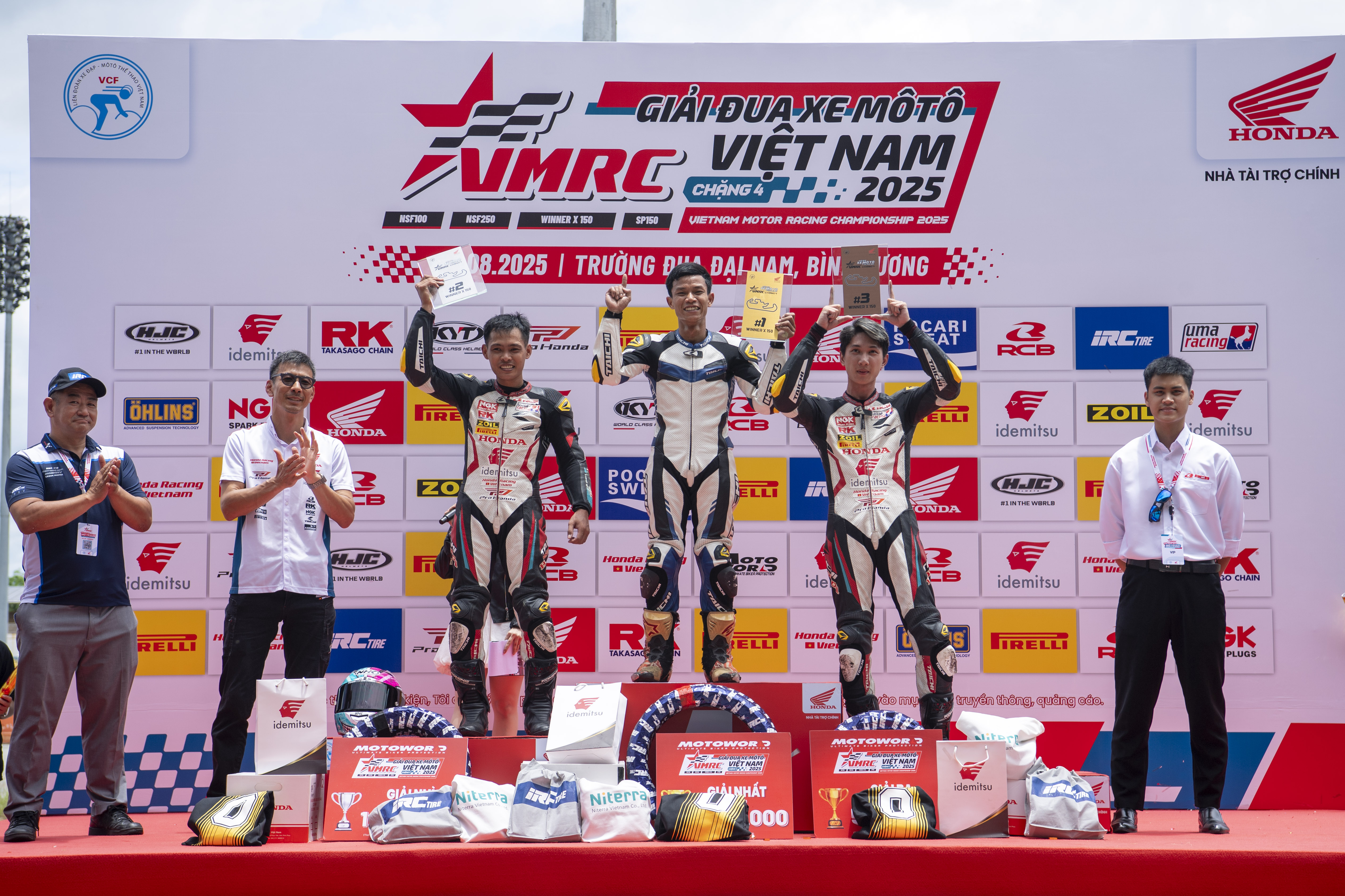 Winner X 150 (6).JPG