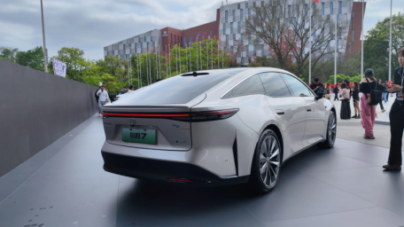 Toyota bZ7 2.png