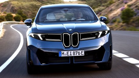 P90615635_highRes_the-new-bmw-ix3-50-x-copy-scaled.jpg