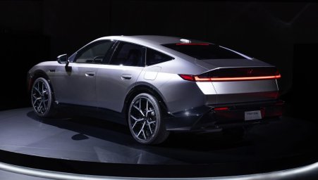 Honda vs Nissan.jpg