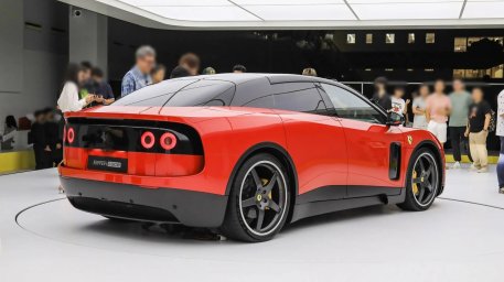 Ferrari Luce 2.jpg