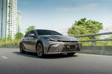 Toyota Camry (4).jpg