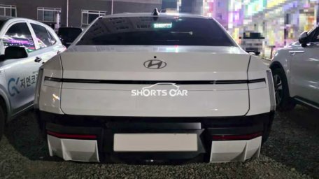 Hyundai Elantra 2027-a114.jpg