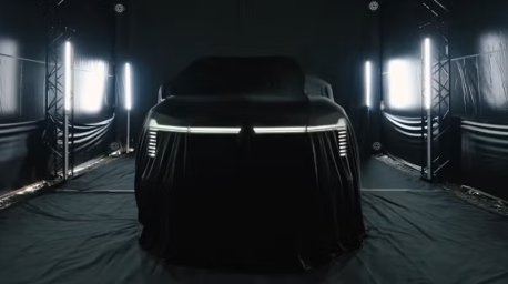 mitsubishi-pajero-interior-sneak-peak-06.jpg