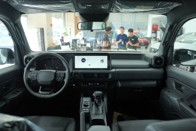 Toyota Land Cruiser FJ (22).jpg