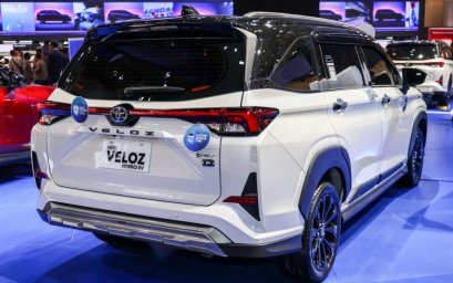 Toyota Veloz Hybrid -a2.jpg