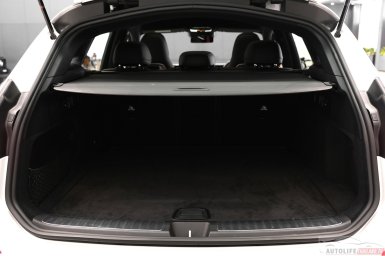 Mercedes-Benz GLC 300 -17.jpg